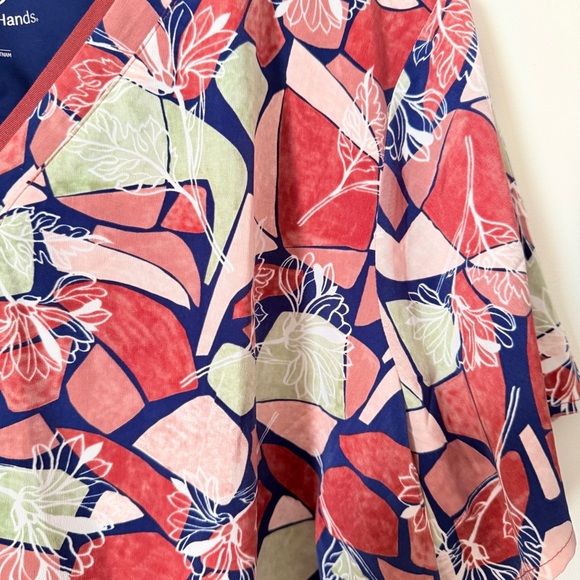 Healing Hands Purple Label - Women's Amanda FreeFlow Print Top - Picture 7 of 7